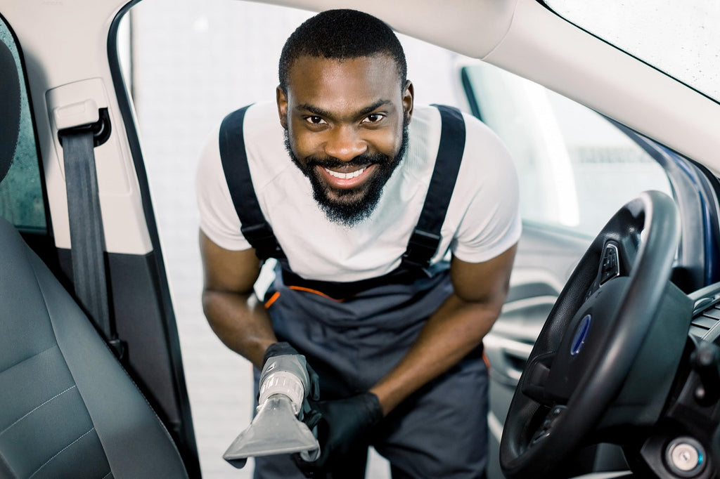 Maximisez la protection et le style de votre voiture avec les meilleurs tapis de sol